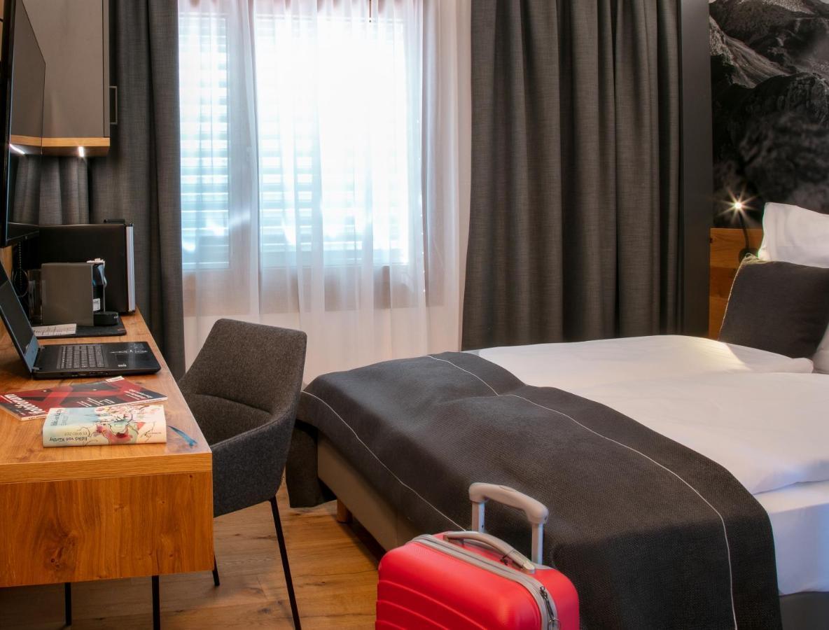 Landhaus Boutique Motel - Contactless Check-In Nendeln 외부 사진